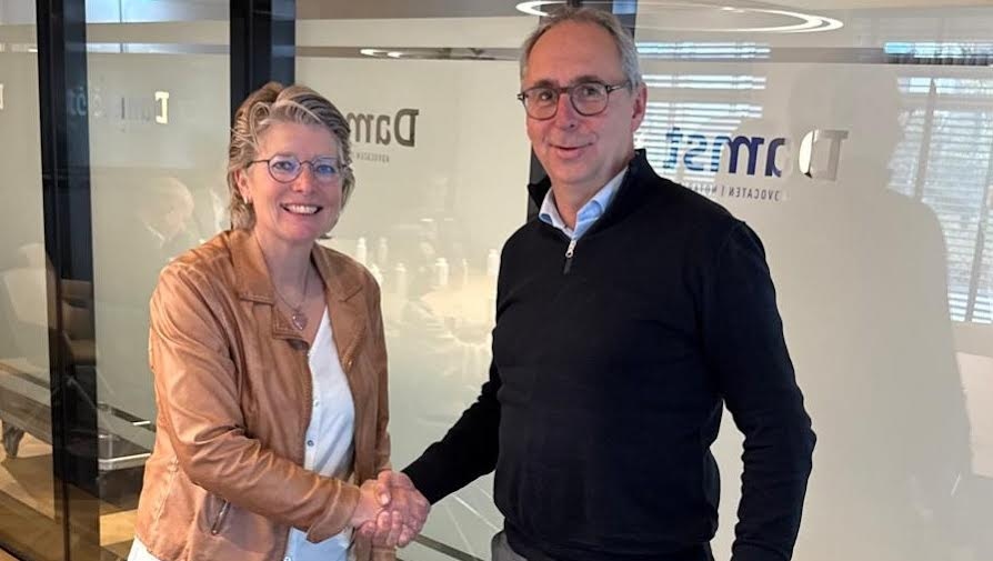 Wilma Bloot, CEO of Modiform, and Gijs van den Broek
